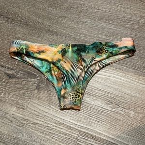 Luli fama bikini bottoms size xs crochet cut out